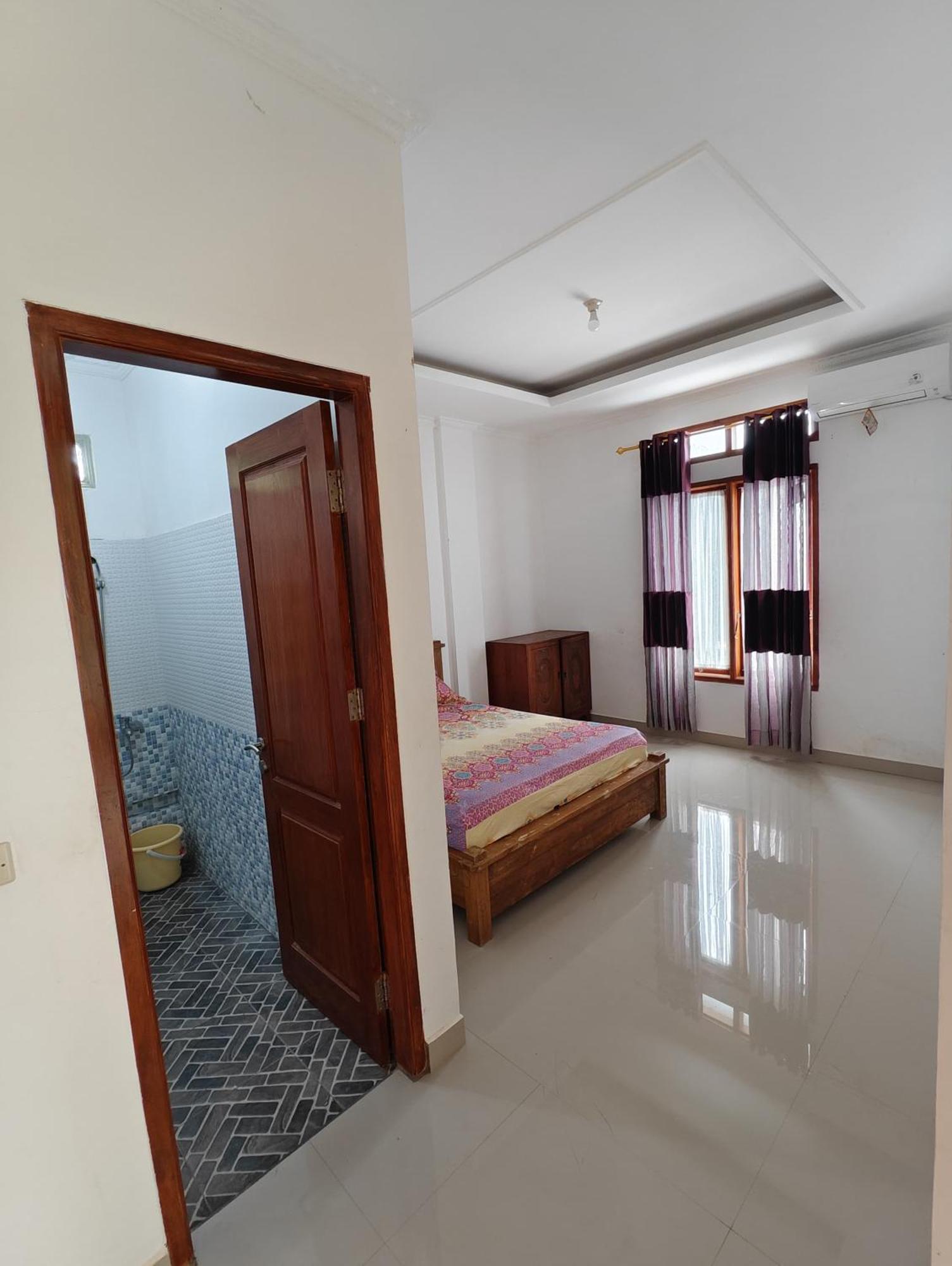 Ike'S Homestay Kuta  Exterior photo